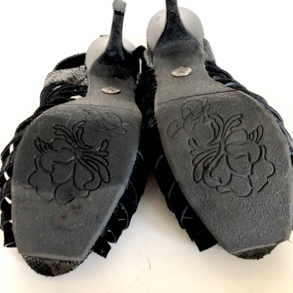 Lovely People Thistle Black Leather Heels - Picture 6 of 6